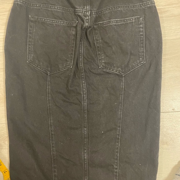 DIESEL-size 27- black denim midi pencil skirt with zipper. - Picture 9 of 10